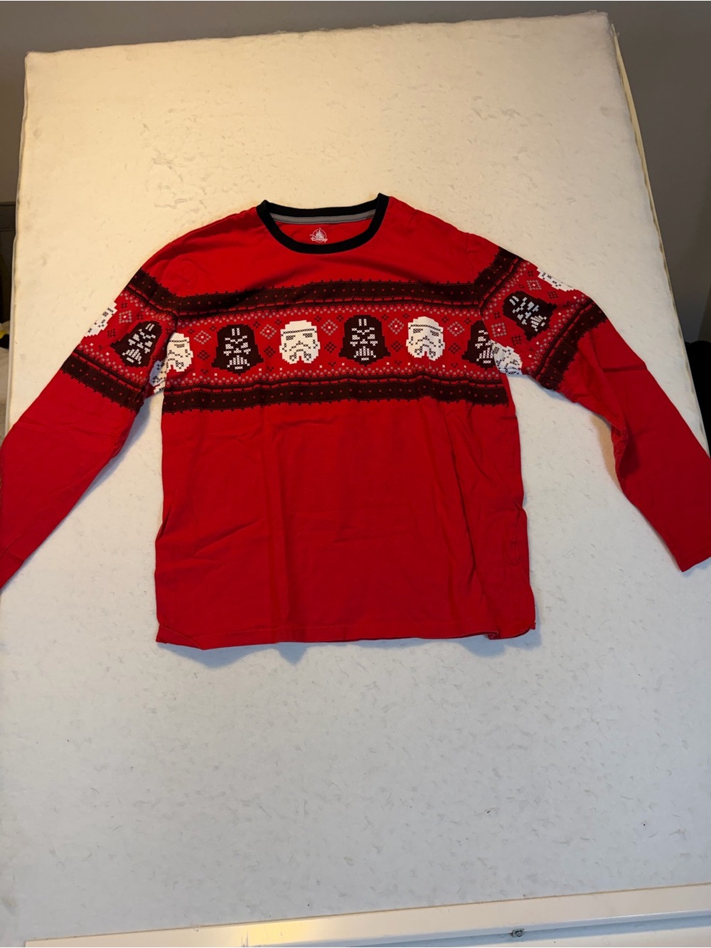 Disney Red Crewneck long sleeve Star Wars . Men’s large